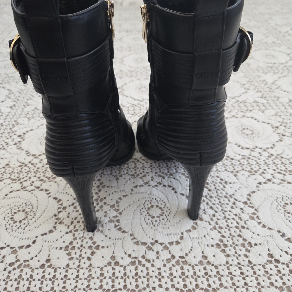 DKNY Blake Peep-Toe Strappy Heeled Booties Size 10 - Picture 6 of 10